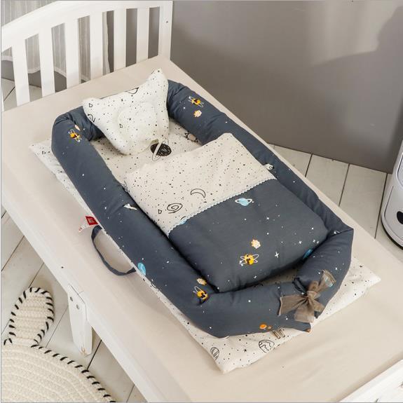 Portable Crib Middle Bed